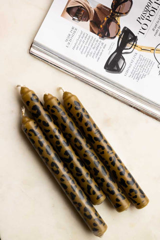 Image of the Set Of 4 Leopard Print Dinner Candles