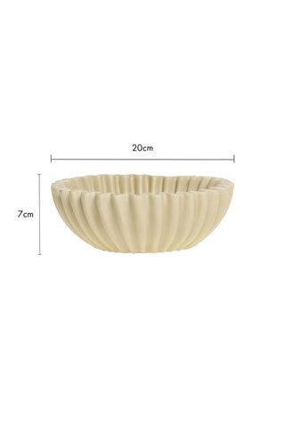 Dimension image of the Cream Shell-Shaped Bowl.