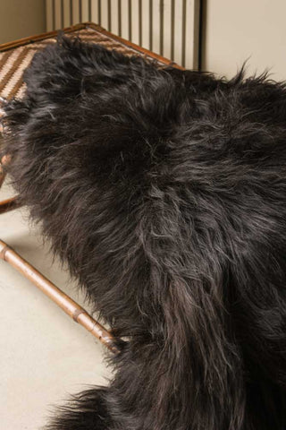Close-up image of the Genuine Icelandic Long Wool Sheepskin - Natural Black. 