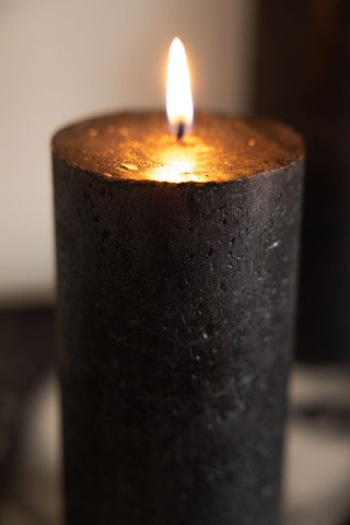 Image of the finish for the Metallic Anthracite Shimmer Pillar Candle - Medium