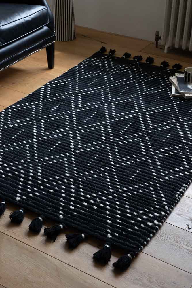 Black & Cream Diamond Rug With Tassels 3 Sizes Available Rockett St