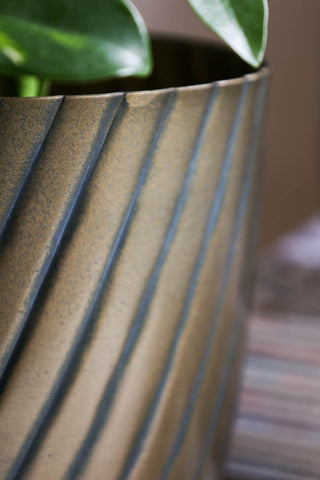 Image of the colour of the Set Of 3 Antique Brass Grooved Planters