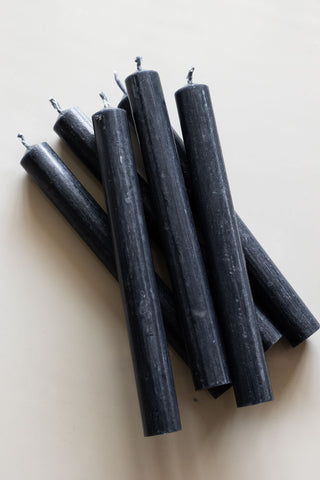 Close-up image of the Set of 6 Dinner Candles In Charcoal