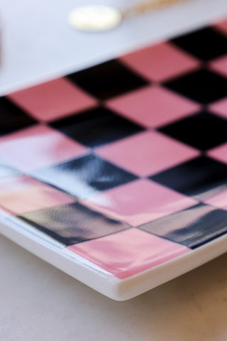 Image of the finish for the Black & Pink Checkerboard Trinket Dish