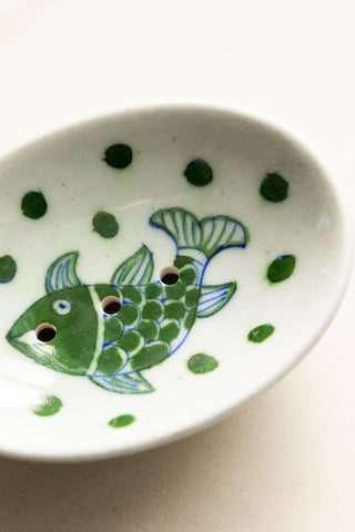 Detail image of the White & Green Fish Soap Dish