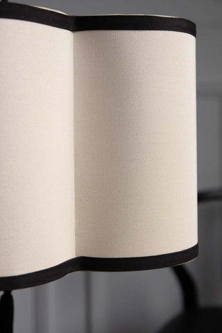 Image highlighting the curves on the Black & Cream Lantern Curved Ceiling Lamp Shade