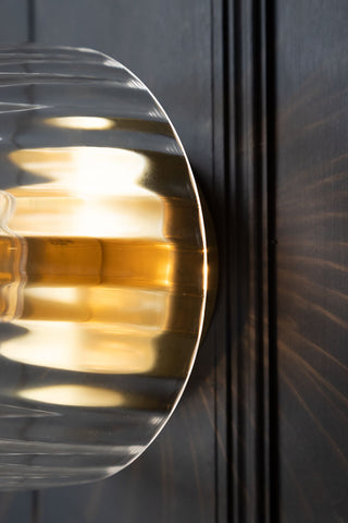 Image of the finish for the Ribbed Glass & Brass Wall Light