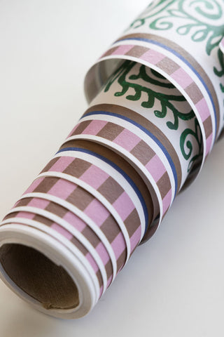 Image of the finish for the Green & Pink Patterned Border Wallpaper