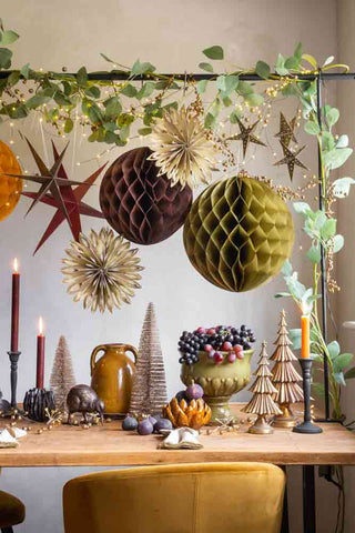 Lifestyle featuring the Extendable Up & Over Table Clamp