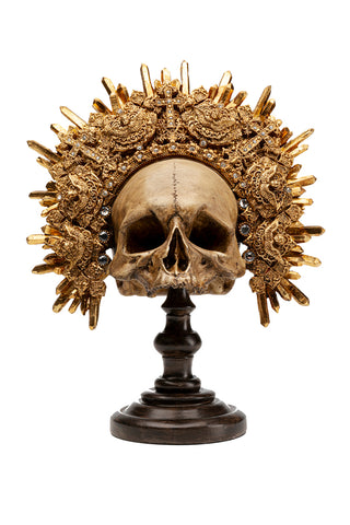 Image of the King Skull Ornament on a white background