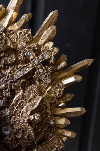 Close-up image of the diamontes on the King Skull Ornament