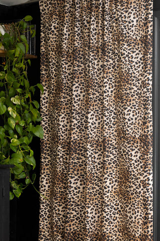 Image of the Set Of 2 Leopard Print Cotton Curtains