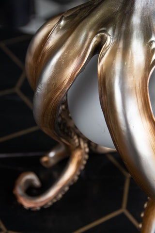 Image of the globe lamp in the Octopus Table Lamp