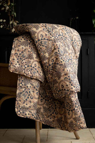 Image of the Paisley Pattern Quilt