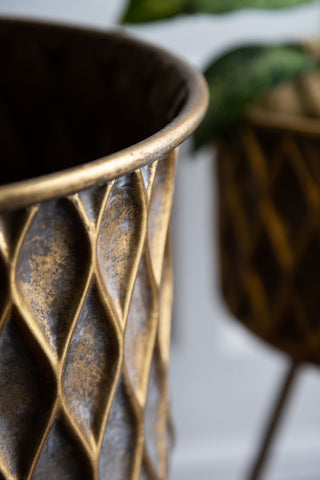 Image of the finish for the Set Of 2 Antique Brass Planters On Stand