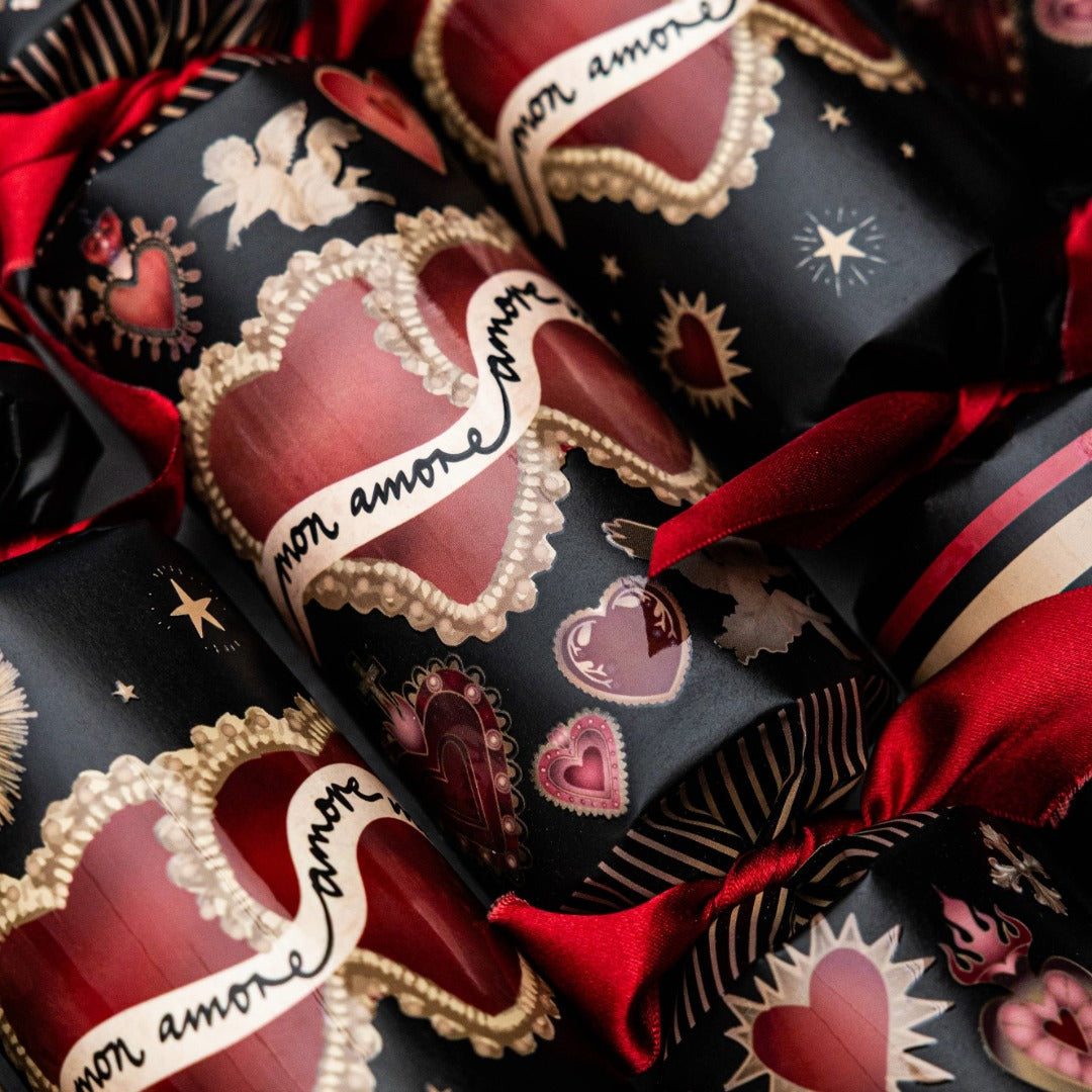 Detail image of the beautiful mon amore cool christmas crackers