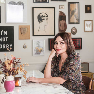 Image of pearl lowe in her kitchen.
