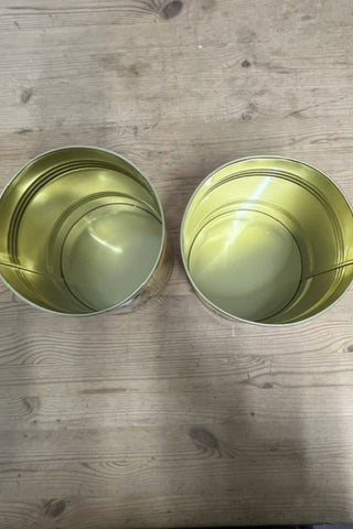 Birds eye view of the Set Of 2 Olive Oil Storage Tins