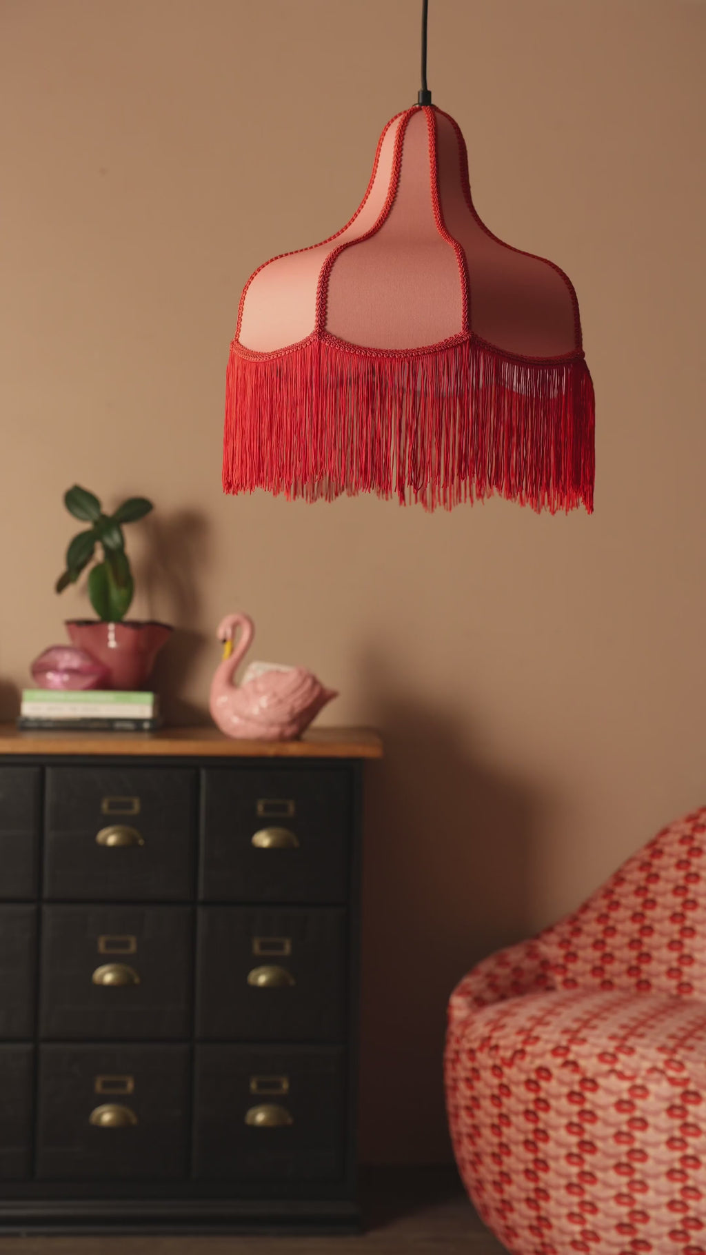 Video of the Pink & Red Tassel Edge Ceiling Light
