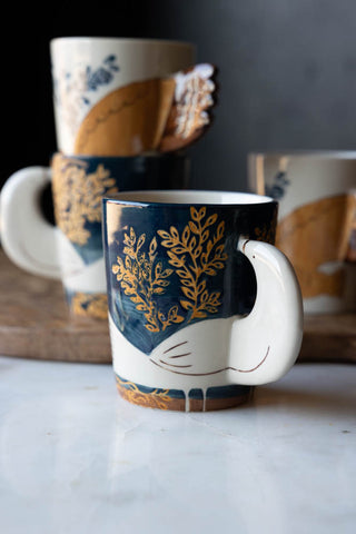 Image of the colour for the Beautiful Blue & White Bird Mug
