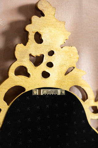 The back of the Beautiful Ornate Gold Wall Mirror with the fixing. 