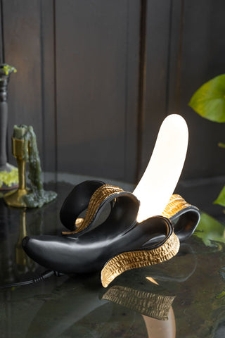 Image of the finish on the Black & Gold Banana Table Lamp