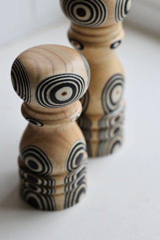 Image of the pattern on the Black & White Salt & Pepper Mill Grinders
