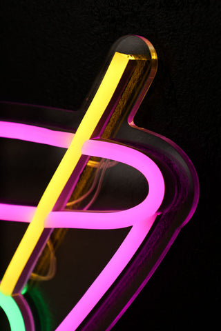 Detail image of the Cocktail Glass Neon Wall Light