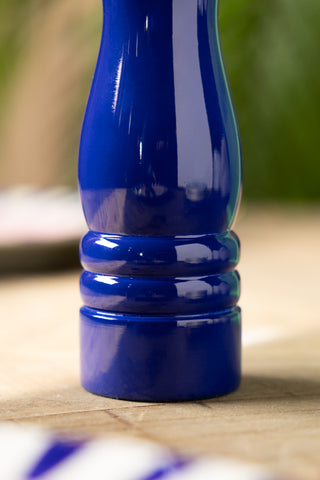 Close-up of the base of the Dark Blue Salt/Pepper Mill.
