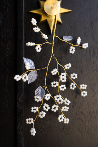 Close-up image of the Delicate Pearl-Effect Cluster Decoration