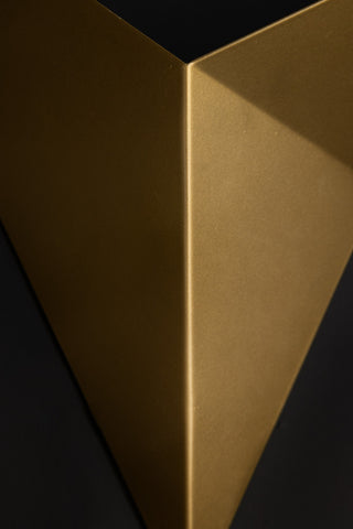 Detail image of the Gold Arrow Metal Wall Light.