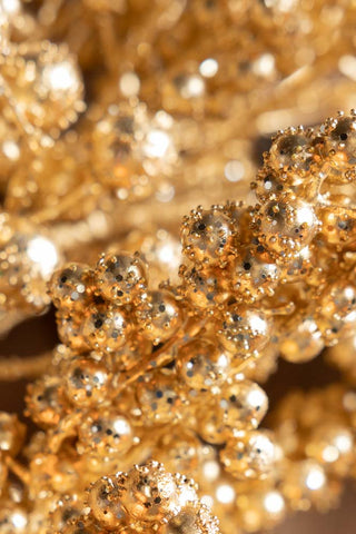 Close-up of the glitter on the Gold Berry Christmas Wreath.