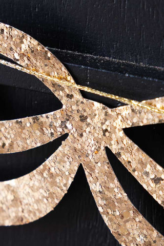 Detail image of the Gold Glitter Bow Decorative Garland