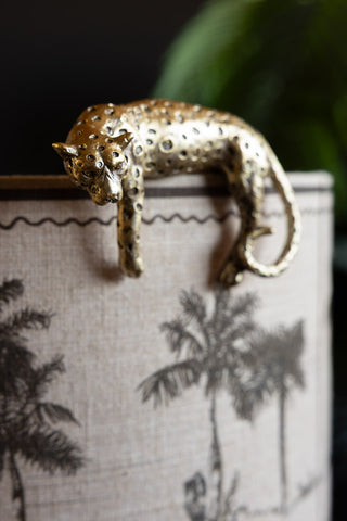 Detail image of the Gold Lounging Leopard Decoration