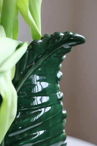 Image of the finish on the Green Leaf Water Jug