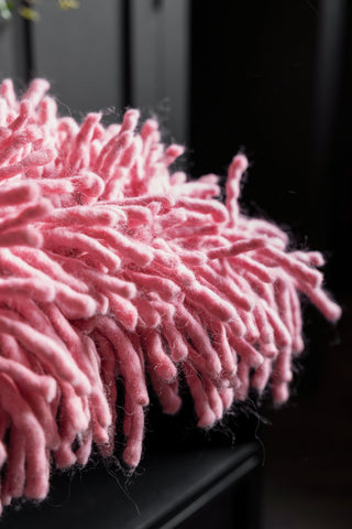Detail image of the HKLIVING Shaggy Pink Cushion