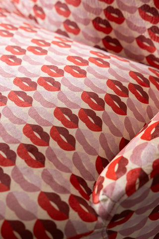 Close-up of the fabric of the Lips Print Velvet Lips Sofa.