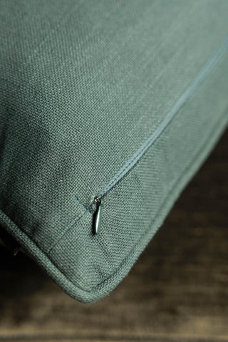 detail of the zip on the Palm Paradise Cushion with Piped Edge