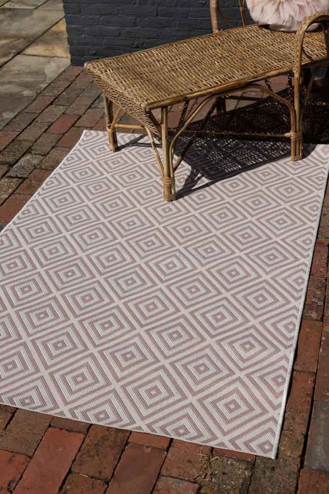Pink Diamond Indoor/Outdoor Garden Rug - 3 Sizes Available | Rockett St ...