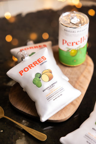 Image of the Porres Crisps Glass Christmas Tree Decoration with other decorations