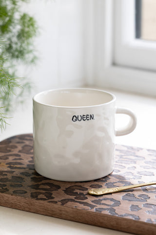 Image of the finish on the Queen Mug