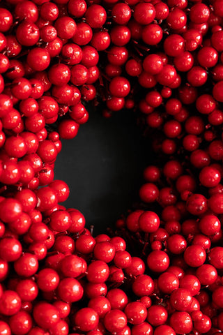 Close-up of the middle of the Red Berry Christmas Wreath.