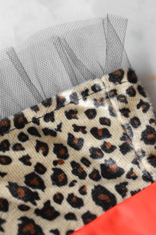 Image of the finish for the Red Leopard Print Washing-up Gloves