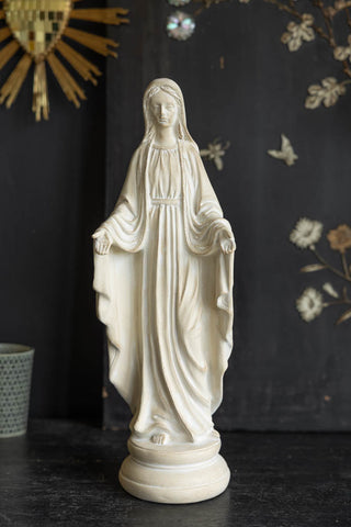 Lifestyle image of the Santa Maria Statue Ornament