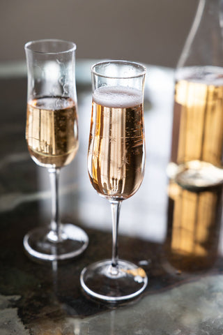 Image of the Set Of 2 Etched Star Champagne Flutes