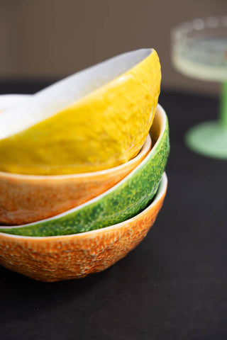 Detail image of the Set Of 4 Grapefruit Bowls stacked up