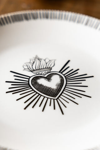 Image of the finish on the Set of 4 Milagro Heart Side Plates