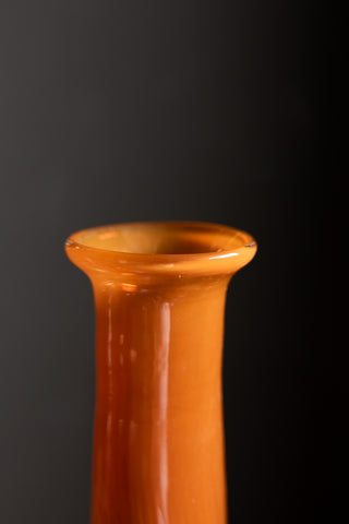 The bottle neck of the Seventies Swirl Orange Glass Decanter. 
