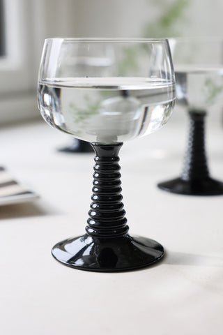 Detail image of the 70s French Style Wine Glass In Black