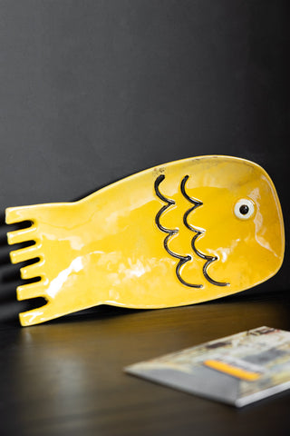 Image of the Yellow Fish Display Dish